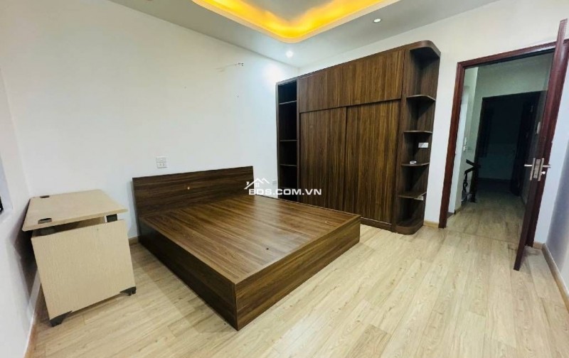 Phân Lô Hai Thoáng DT:39m x 5T Sát Ô Tô - Triều Khúc - Thanh Xuân Sổ đẹp Giá Tốt