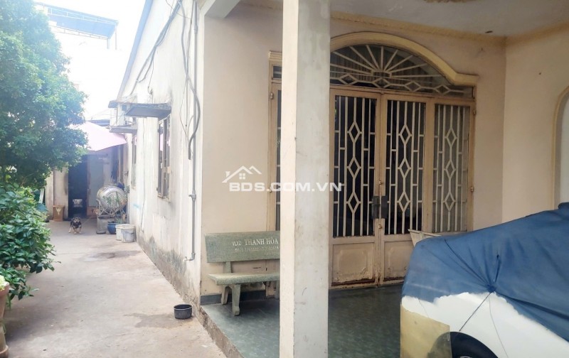 MẶT TIỀN VIP ĐÔNG HƯNG THUÂN NHÀ C4 SÁT SONG HÀNH
NGANG KHỦNG 7.4M-NỞ HẬU ĐẸP 8.5 M.CN: 254M2