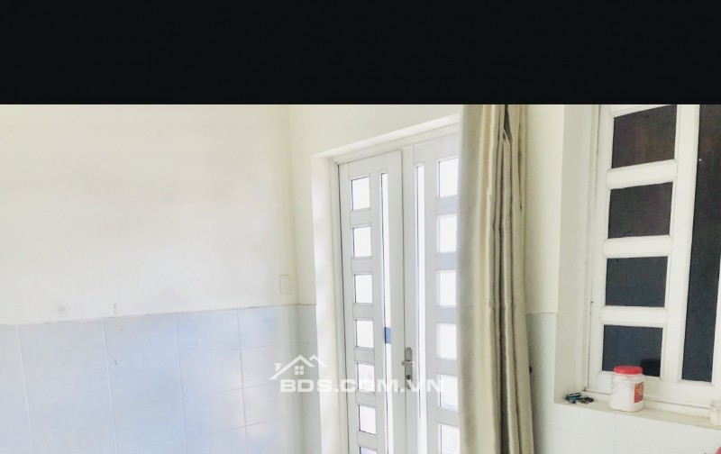 Cho Thuê Phòng Quận 1 Giá Rẻ có Cửa sổ Lớn, Ban Công Thoáng Mát, sạch sẽ