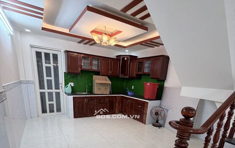 Cho thuê nhà nguyên căn hẻm xe hơi