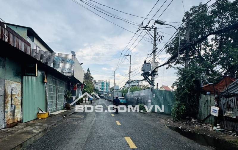 BÁN NHÀ MẶT TIỀN ĐƯỜNG NGANG 4.5M*18m KD LÀM VĂN PHÒNG SPA-PHÒNG MẠCH-ĐA NGÀNH-GẦN CHỢ-XUNG QUANH ĐẦY TIỆN ÍCH