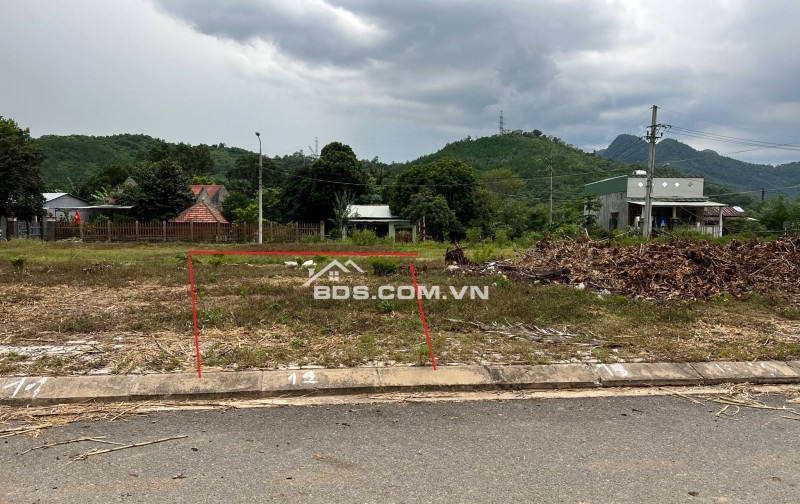 Bán bất động sản đường nhựa 5,5m Thị Trấn Thạnh Mỹ, Huyện Nam Giang, Đà Nẵng