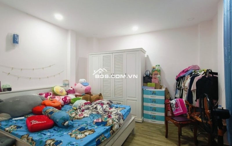 Bán nhà đường 109. Phước Long B,  Q9, Thủ Đức, TP HCM. DT 58m2, 4PN, sổ hồng. Giá  6.75  tỷ.