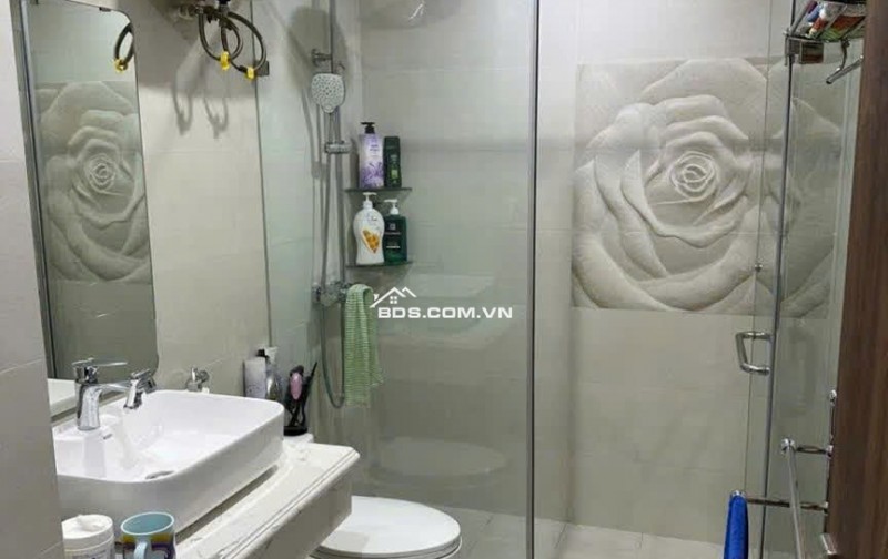 Tôi ( Chính chủ) cần bán căn hộ tại Chung cư 25 Lạc Trung, phường Vĩnh Tuy, DT 156m2, giá 80tr/m2