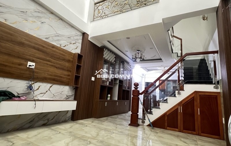 Bán nhà 4 tầng mặt phố Đường số 5 Linh Xuân Thủ Đức - View Phạm Văn Đồng - 10.2 Tỷ