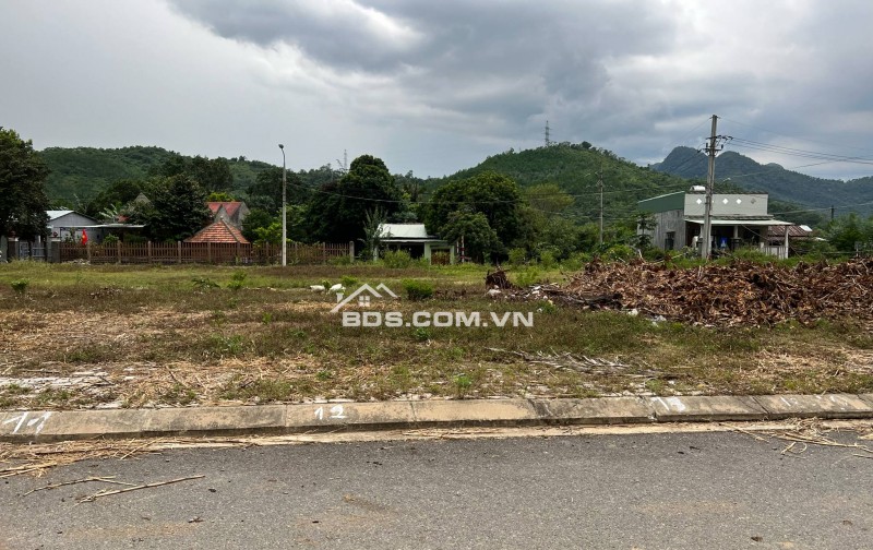 Bán bất động sản đường nhựa 5,5m Thị Trấn Thạnh Mỹ, Huyện Nam Giang, Đà Nẵng