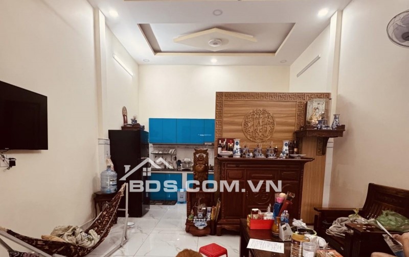 BÁN NHÀ MẶT TIỀN ĐƯỜNG NGANG 4.5M*18m KD LÀM VĂN PHÒNG SPA-PHÒNG MẠCH-ĐA NGÀNH-GẦN CHỢ-XUNG QUANH ĐẦY TIỆN ÍCH