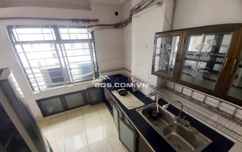 Chung cư An Dương Vương thang bộ), P8, Q5: 76m2, 2p ngủ, nT giá 9tr/