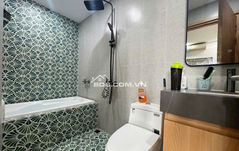 Chung cư 10A Trần Nhật Duật, Quận 1: 70m2,1p ngủ, NT, 10tr5/th