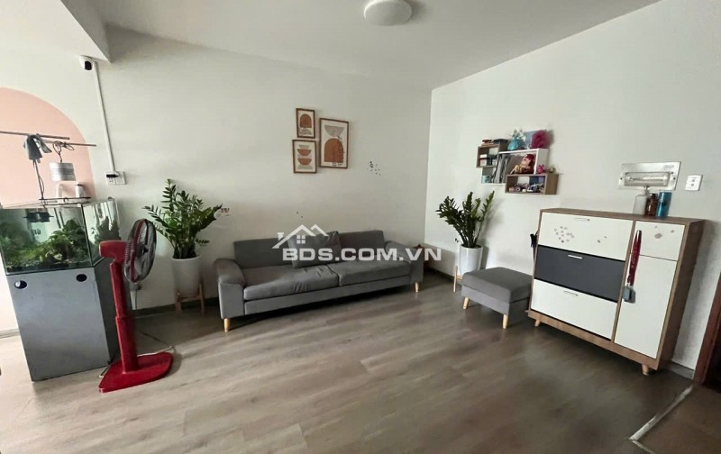 Chung cư Miếu Nổi, Vũ Huy Tấn, BT: 70m2, 2p ngủ, full nội thất, 11triệ