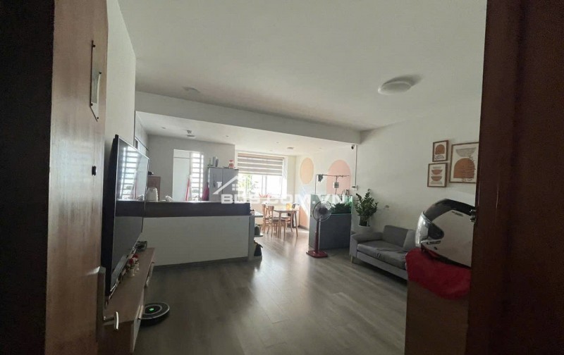 Chung cư Miếu Nổi, Vũ Huy Tấn, BT: 70m2, 2p ngủ, full nội thất, 11triệ