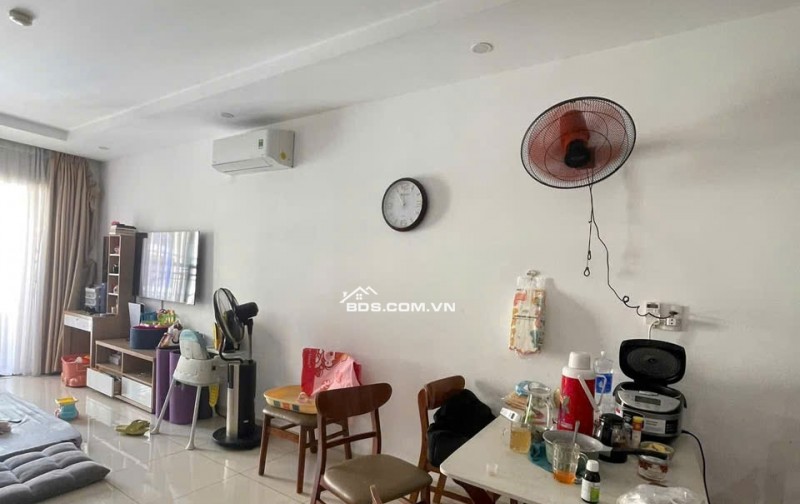 Chung cư Bàu Cát, có 2p ngủ, 70m2, 10tr/tháng, ngay Lạc Hồng, Tân Bình