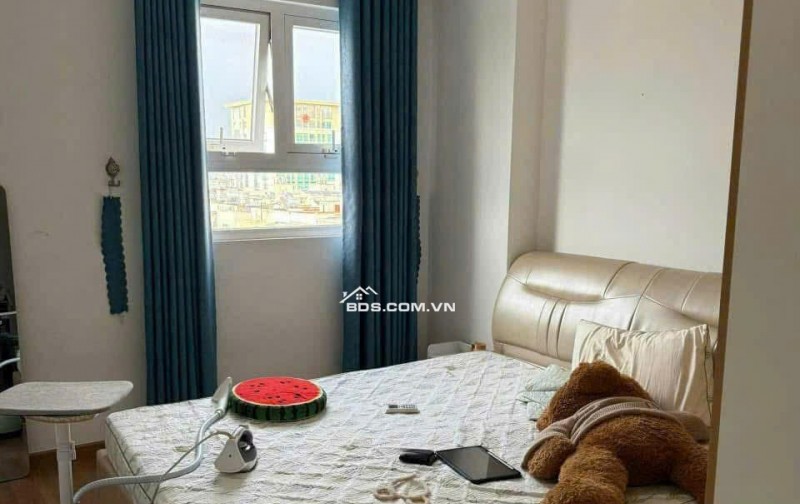 Chung cư Bàu Cát, có 2p ngủ, 70m2, 10tr/tháng, ngay Lạc Hồng, Tân Bình
