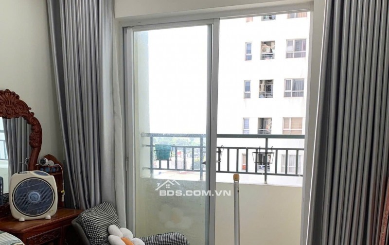 C/c Đặng Văn Ngữ, Phú Nhuận, Căn góc, 100m2, 3PN, 2WC, Giá 15tr/tháng. Nhà sạch