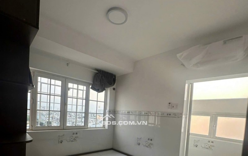 Chung cư Trần Nhật Duật, p3, BT, 70m2, 2PN, 1WC, NTCB, giá 11tr/th.