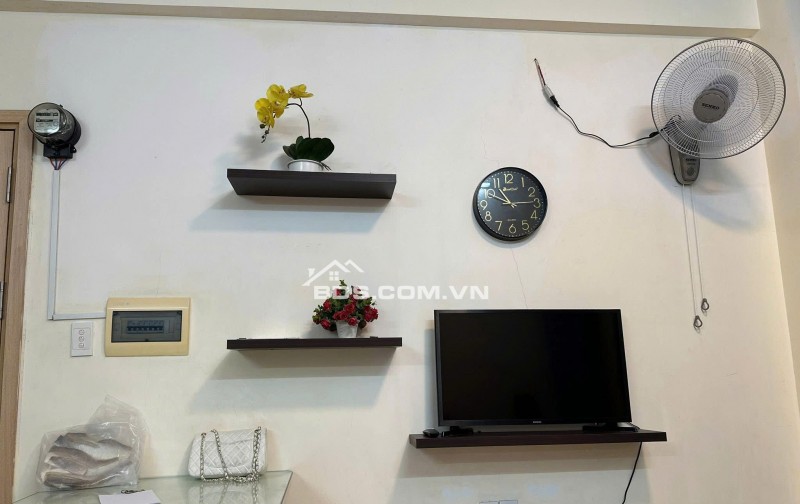 C/c Nguyễn Ngọc Phương, BT, 60m2, 1PN, 1WC, Nội Thất, Căn Góc. 8tr5/th