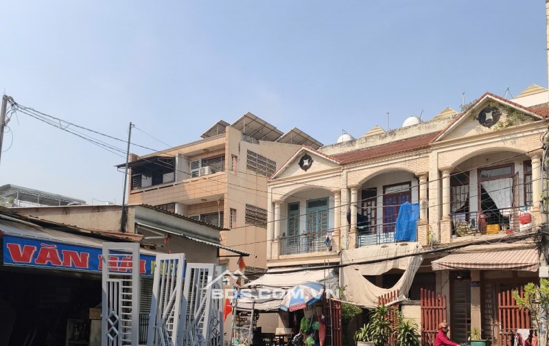 nhà 3 lầu kdc Lý Chiêu Hoàng (4x16) giá chỉ 8 tỷ