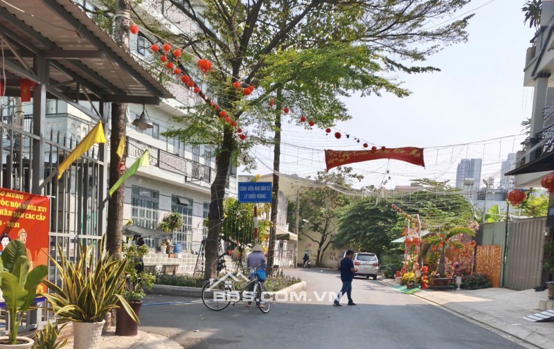 nhà 3 lầu kdc Lý Chiêu Hoàng (4x16) giá chỉ 8 tỷ