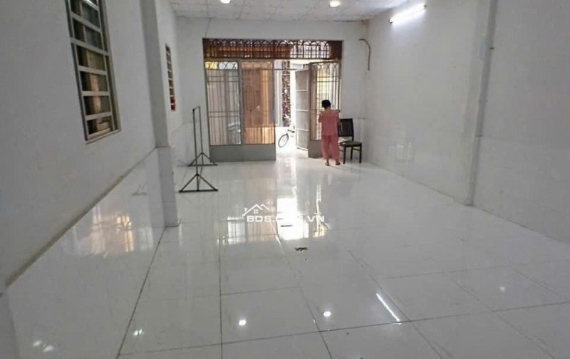 Cho thuê nhà Cấp 4, Nguyễn Hữu Cảnh, BT: 2p ngủ,4x15m, 9,5tr, Nhà sach