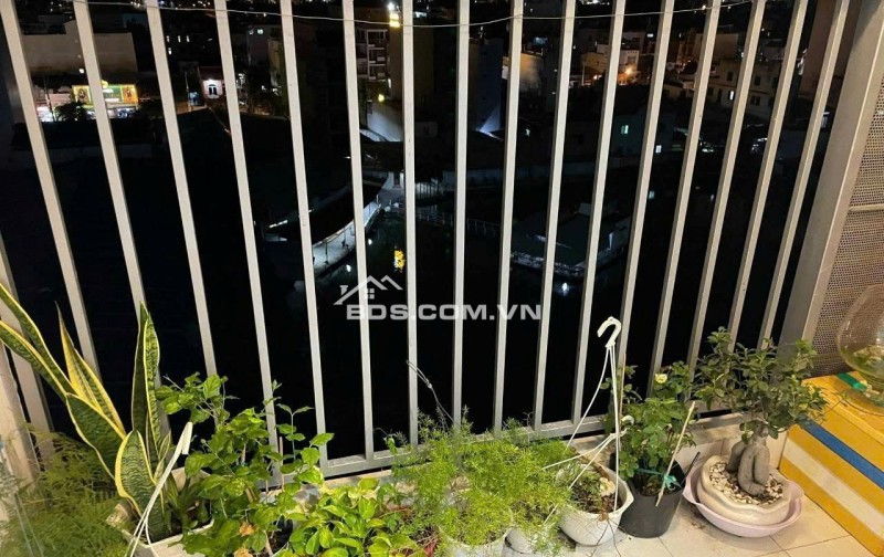 Giá 10tr/tháng, Chung cư Screc, 58m2, 1PN, 1WC, Nội thất đủ, Nhà khá mới.