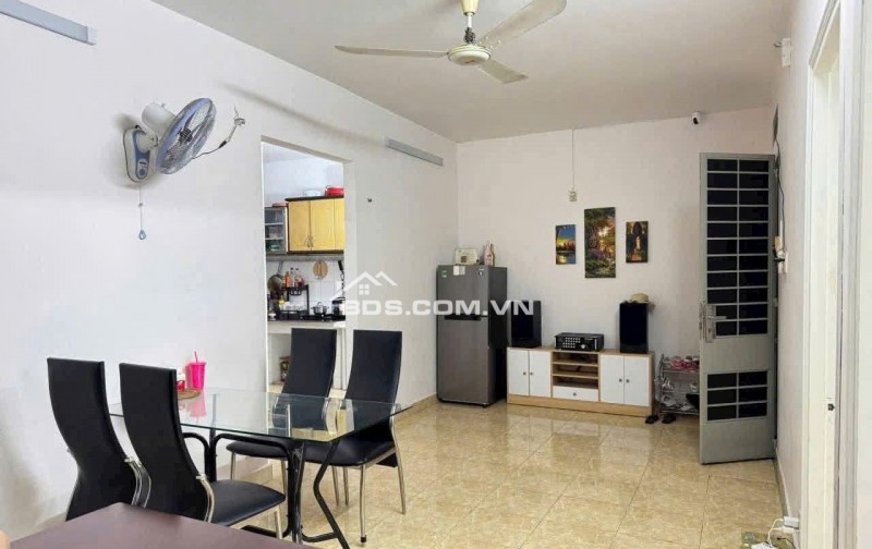 Chung cư Lakai, Nguyễn Tri Phương,P8,Q5: Thang bộ, 73m2, nội thất, 9,tr/th.