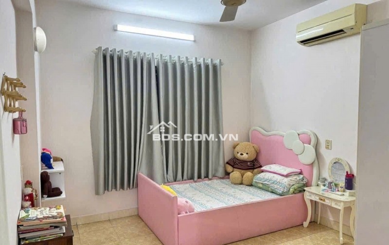 Chung cư Lakai, Nguyễn Tri Phương,P8,Q5: Thang bộ, 73m2, nội thất, 9,tr/th.