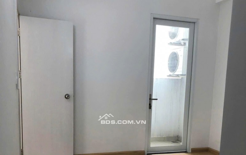 C/c Bàu Cát 2, Hồng Lạc, TB: 2p ngủ, 2wc, nhà mới, 10tr5/th, có NTCB.