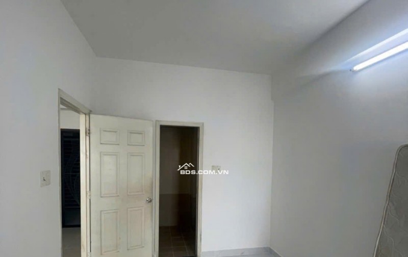 Chung cư Bàu Cát, 70m2, Bancong, NTCB, Giá 10tr5/th, Nhà sạch sẽ, 70m2.