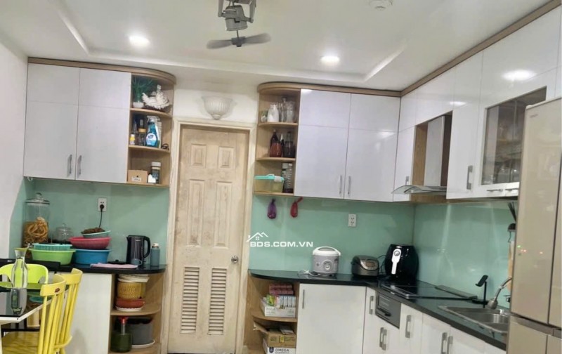 C/c  Ngô Tất Tố, Bình Thạnh: 2p ngủ, 70m2, NTCB, 11tr5/th. Cọc 1th.