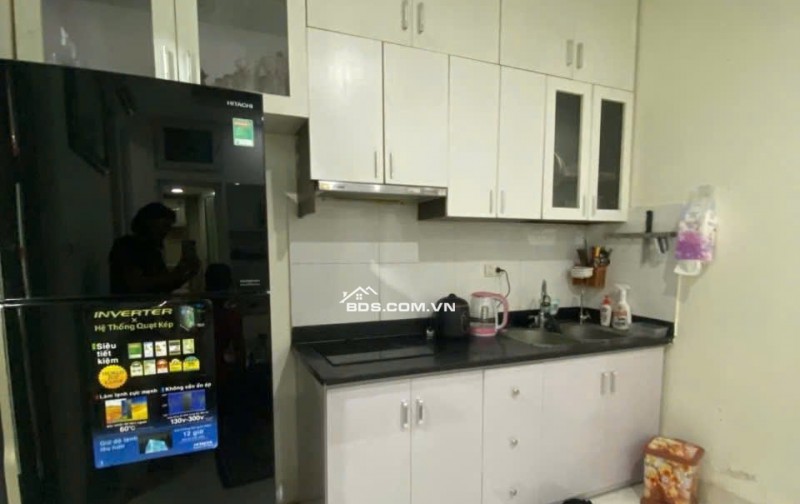 Chung cư Nguyễn Trãi, P9, Quận 1, 70m2, 2PN, 1WC, Nội thất, 11tr/tháng.