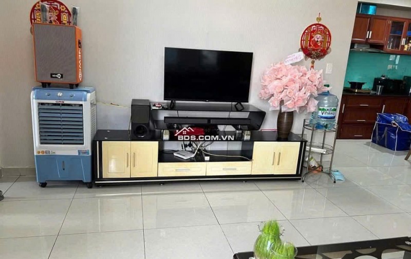 chung cư Miếu Nổi, Vũ Huy Tấn, BT: 2p ngủ, 70m2, ban công 12tr/th