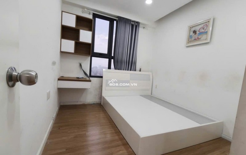 107m2, 3PN, 2WC, C/c Screc Trường Sa, P12, Q3, Nhà mới, sạch. Giá 14tr5/th