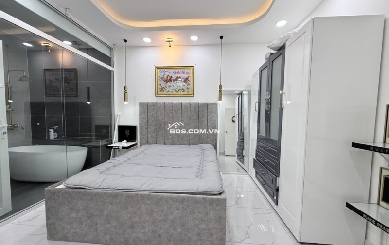 HẺM 1 TRỤC SÁT MẶT TIỀN - PHẠM VĂN CHIÊU - OTO NGỦ NHÀ - ĐANG CHO THUÊ 18TR - NHÀ 80M2 x 4 TẦNG MỚI ĐẸP - CHỈ NHĨNH 9 TỶ