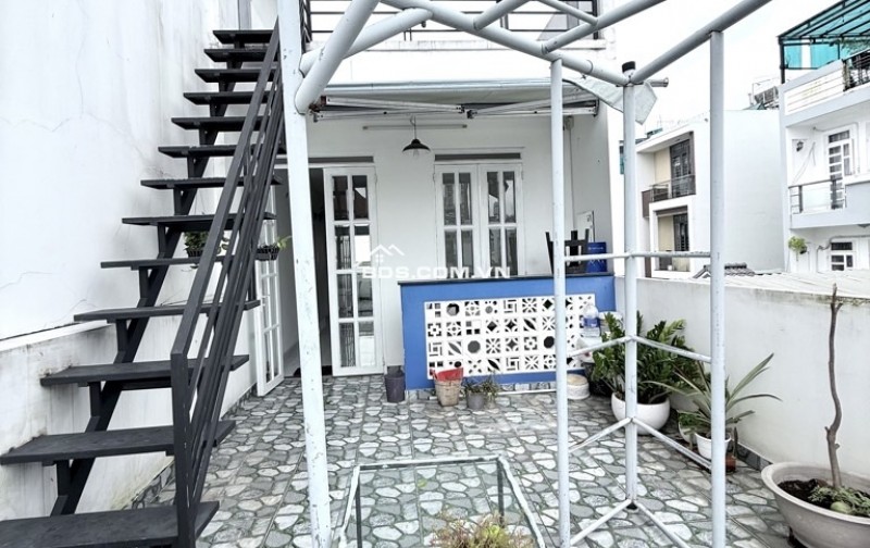 HẺM 1 TRỤC SÁT MẶT TIỀN - PHẠM VĂN CHIÊU - OTO NGỦ NHÀ - ĐANG CHO THUÊ 18TR - NHÀ 80M2 x 4 TẦNG MỚI ĐẸP - CHỈ NHĨNH 9 TỶ