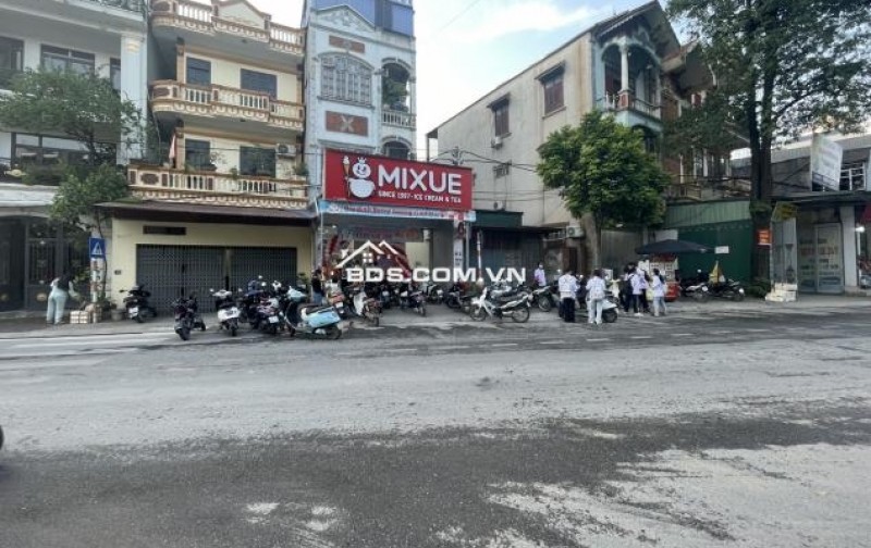 Nằm sát KCN thích hợp làm nhà nghỉ,quán nước, buôn bán...tiềm ẩn nhiều giá trị sinh lời