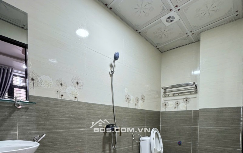 Bán nhà 5 tầng full nội thất phố Văn Phú - Hà Đông 7,3 tỷ