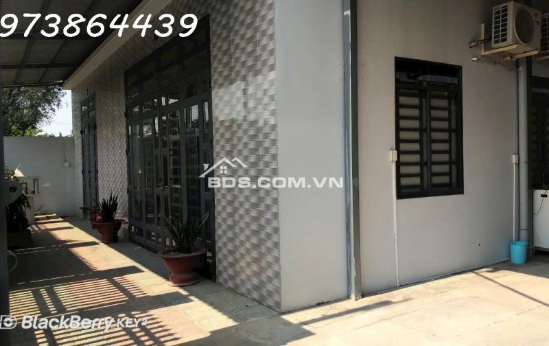 BÁN ĐẤ-  TẶNG XƯỞNG NẤM - PIN NĂNG LƯỢNG MẶT TRỜI MẶT TIỀN KINH DOANH - TẠI CỦ CHI - NGANG 18M - 2300M2 - GIÁ 12 TỶ TL