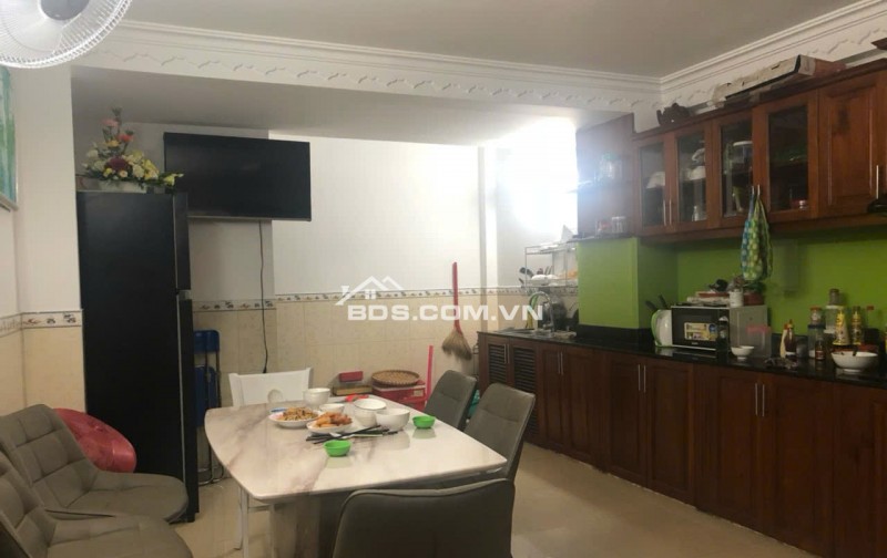 Bán nhà mặt tiền đường 13, phường Tân Kiểng, Quận 7. 4x18m 3 lầu