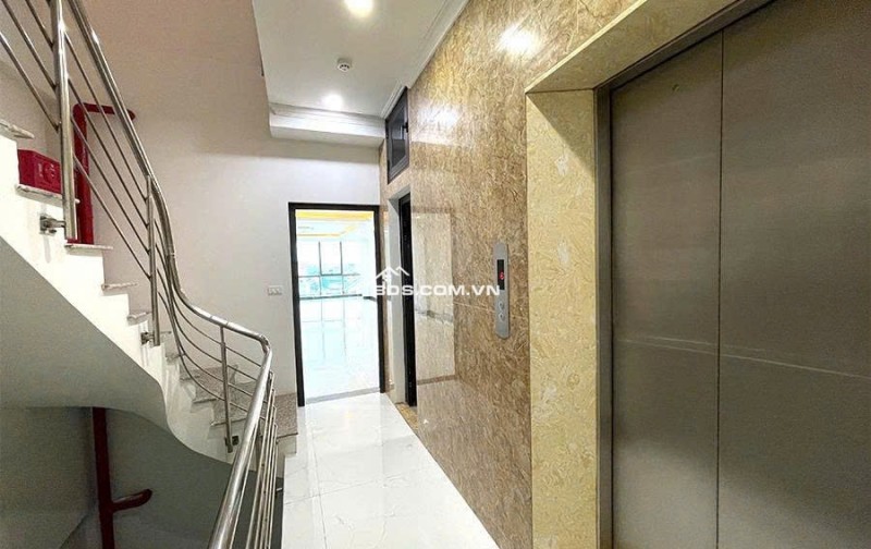 Bán Tòa Văn Phòng 7 Tầng Mặt Phố Vạn Phúc, Hà Đông. DT 80m2, MT 5m, Giá 43 TỶ