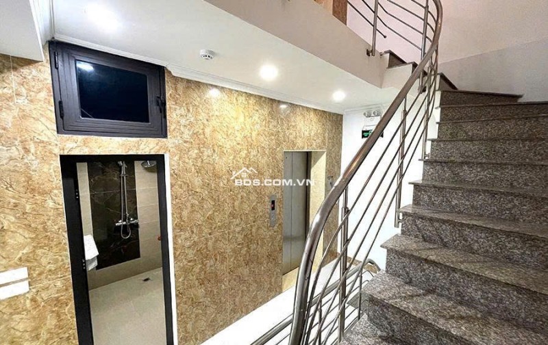 Bán Tòa Văn Phòng 7 Tầng Mặt Phố Vạn Phúc, Hà Đông. DT 80m2, MT 5m, Giá 43 TỶ