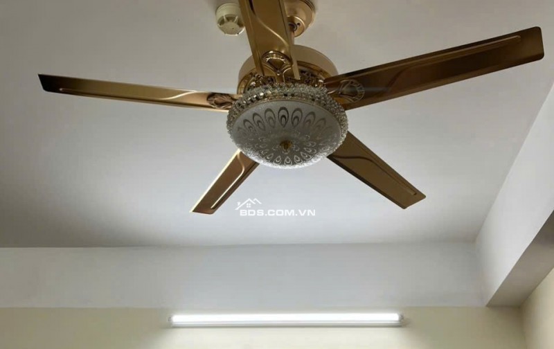 Gold Tower 275 Nguyễn Trãi 141m 3PN 2wc  full đồ BC Đông Bắc