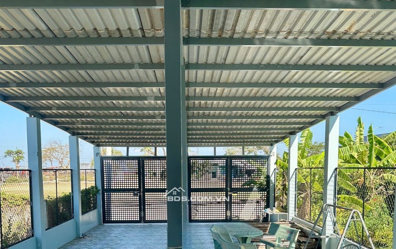 Cho thuê nhà gần Vinhomes Cần Giờ – 2PN, sân rộng đậu ô tô, ở10-12 người, nhà mới