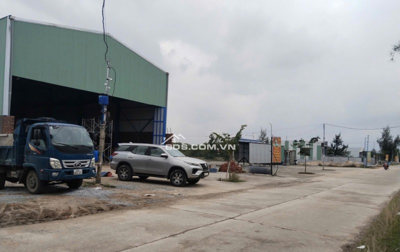 CẦN BÁN GẤP LÔ ĐẤT 160M2, SÁT BÊN CẠNH KHU CÔNG NGHIỆP TAM THĂNG