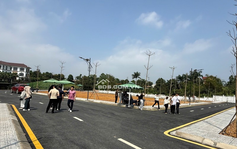 càn bán gấp lô đất