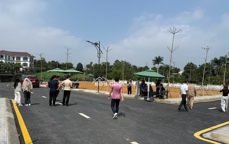 càn bán gấp lô đất