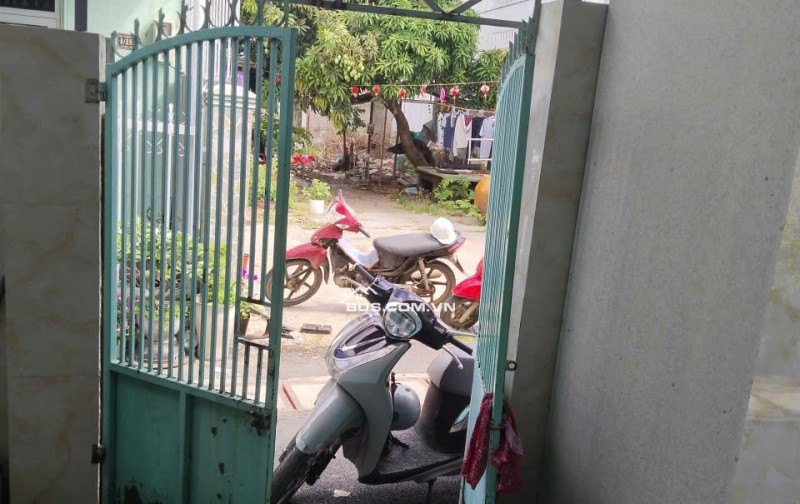 Cho thuê nhà nguyên căn ngay chợ Long Thạnh, xã Cần Giờ 70m2 chỉ 9tr/th. Lh:0932234469.