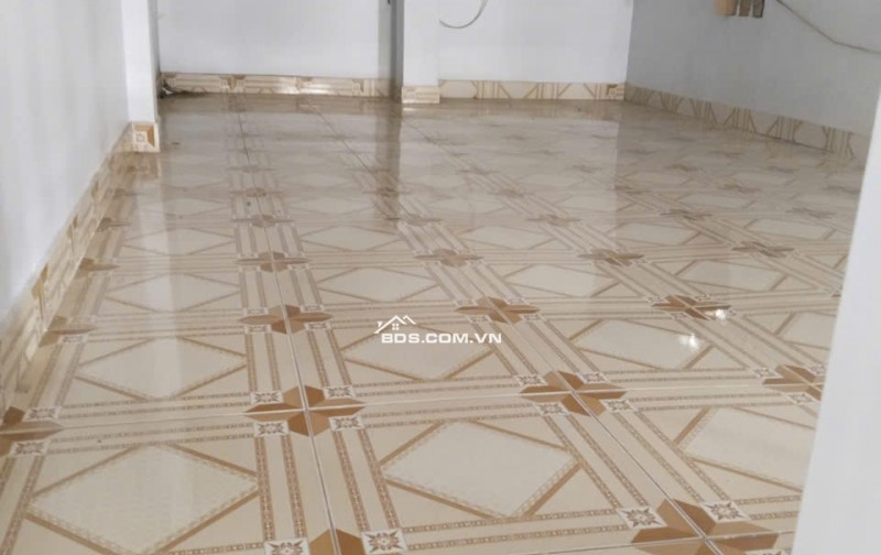 Cho thuê nhà nguyên căn ngay chợ Long Thạnh, xã Cần Giờ 70m2 chỉ 9tr/th. Lh:0932234469.