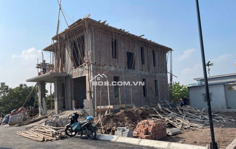 càn bán gấp lô đất