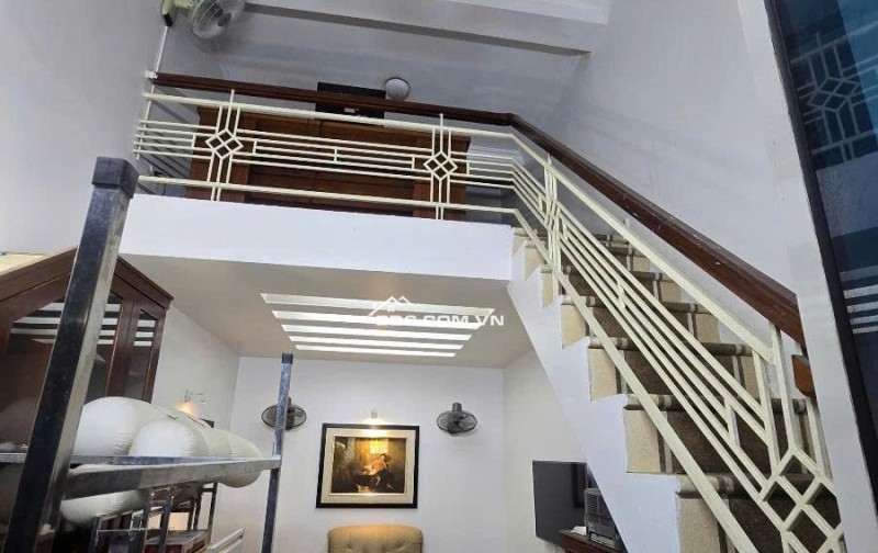 Siêu Đẹp Quán Thánh Đầu Vườn Hoa 5 Tầng 9,5 Tỷ Thẳng Tắp 10m ra phố