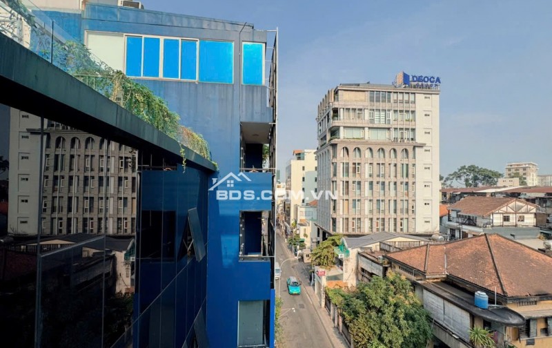 CHO THUÊ CHDV NGAY TRUNG TÂM QUẬN 1 ĐẦY ĐỦ TIỆN ÍCH, Ở NGAY. LH:0355640978